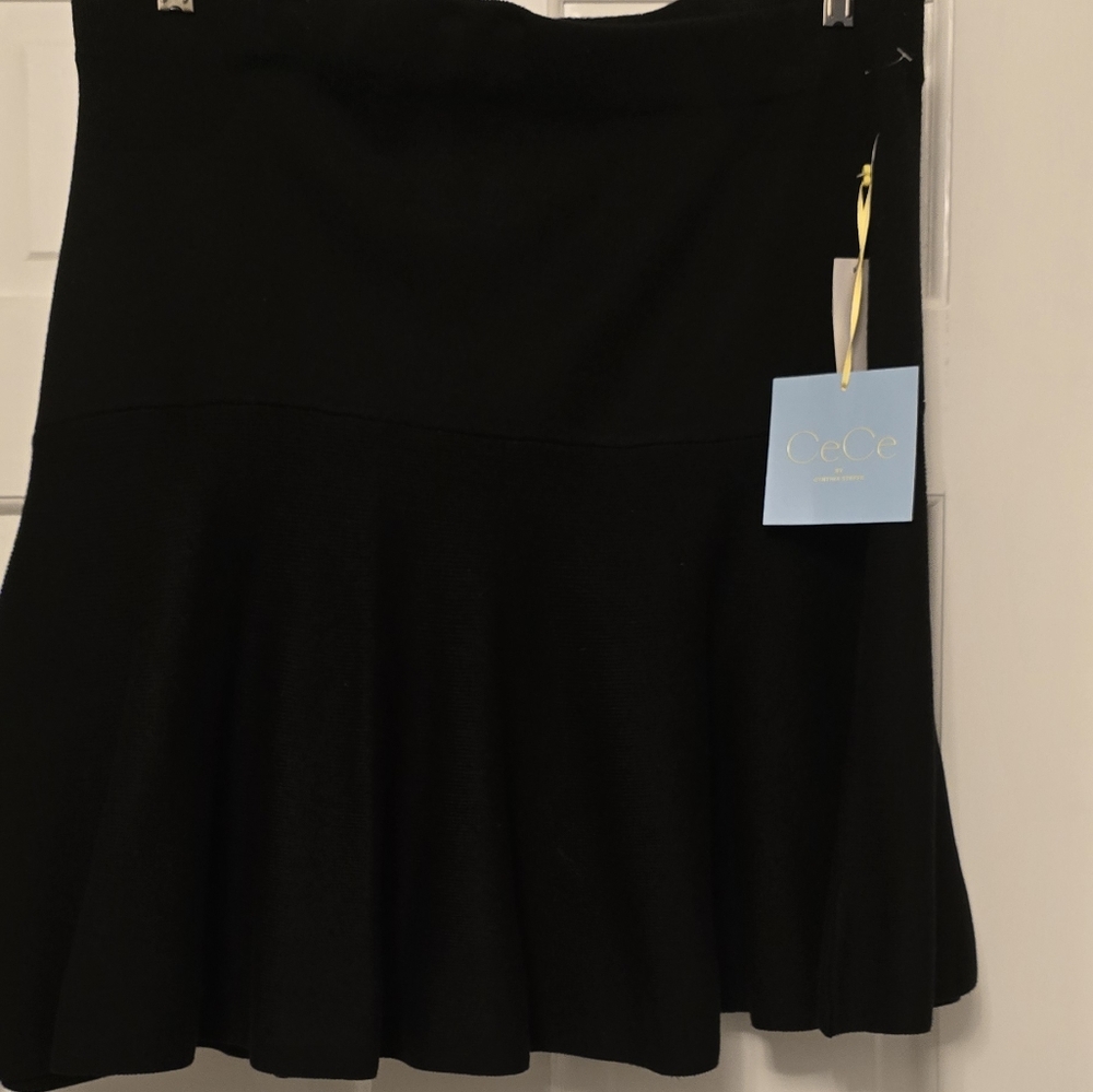 CeCe by Cynthia Steffe Black Flare knit skirt size XL